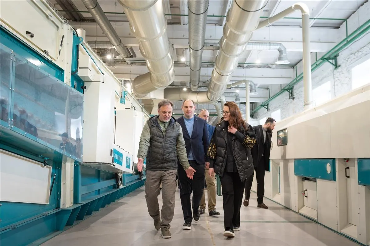 Найбільший в Україні завод з переробки промислових конопель відкрили у Житомирській області