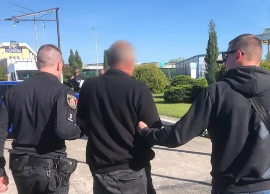 Торгівля людьми, вимагання та шахрайство: в Німечинні знайшли злочинця з Житомирщини