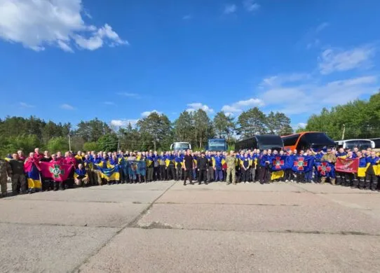 У рамках обміну військовополонених 1000 на 1000 додому повернулися восьмеро військових з Житомирської області