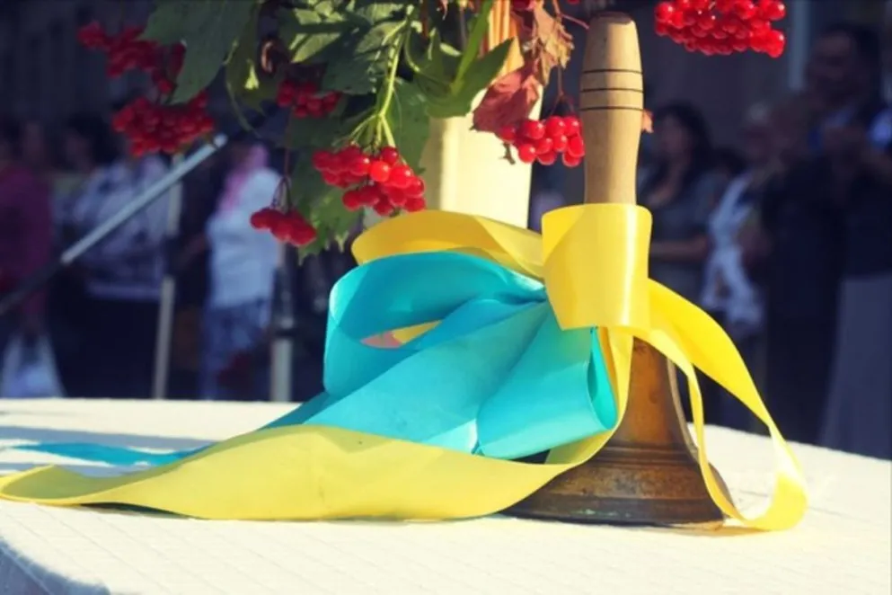 Останній дзвоник 2025: коли у житомирських школах завершиться навчальний рік?