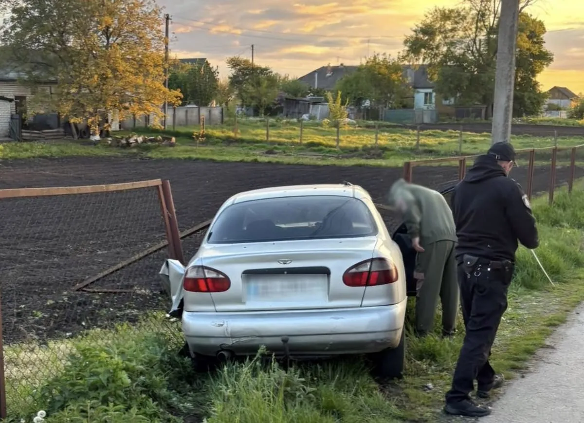 Нетверезе водіння в Любарі: водій без прав вчинив ДТП і намагався відкупитися