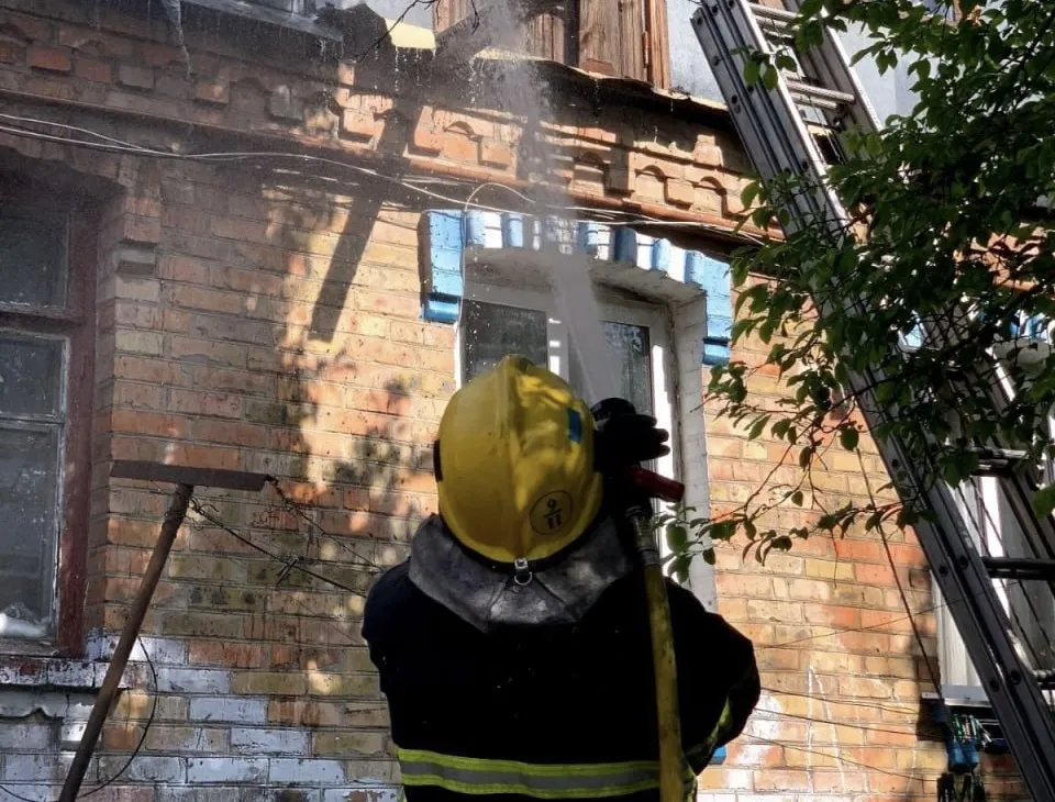 У Бердичеві горів будинок на чотирьох господарів