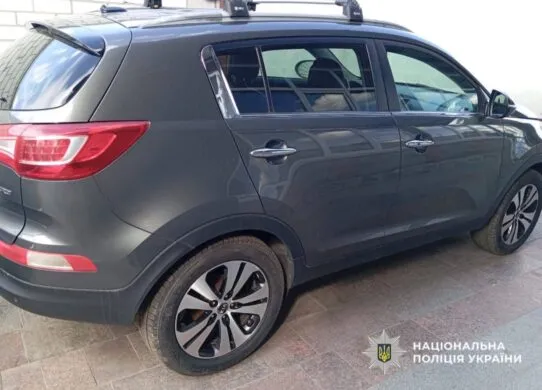 У Житомирі чоловік залишив машину на ремонт, а керівник СТО продав її