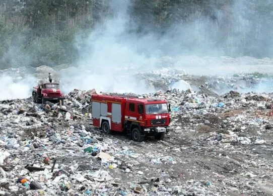 Під Житомиром сталася пожежа на полігоні твердих побутових відходів