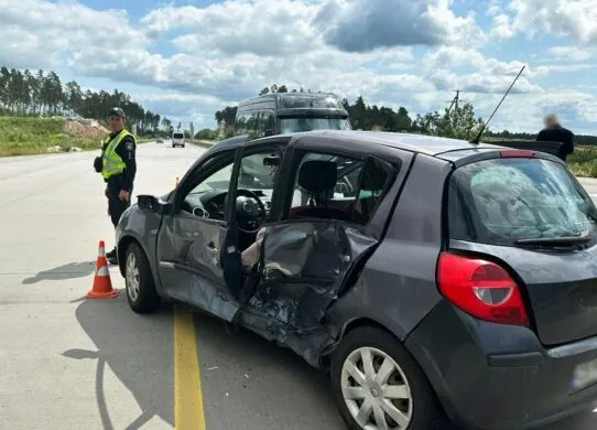 На трасі біля Житомира у ДТП травмувалася 2-річна дитина: що відомо