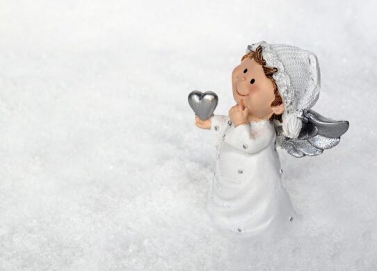 Картинки з привітаннями на День ангела Кирила — 9 червня 2025