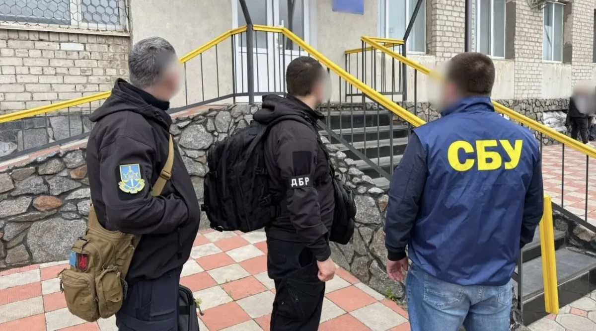 Керівники виправних установ на Житомирщині вимагали гроші у засудженого