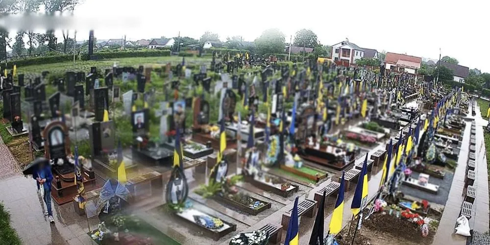 На Житомирщині затримали чоловіка, який викрав статуетки з могили воїна