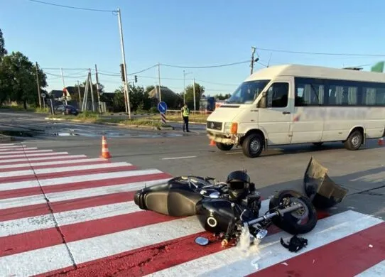 Ще один мотоцикліст постраждав у ДТП на Житомирщині