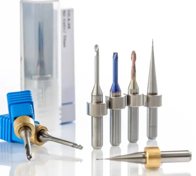 Інтеграція цифрових технологій у традиційний процес виготовлення моделей: переваги та виклики