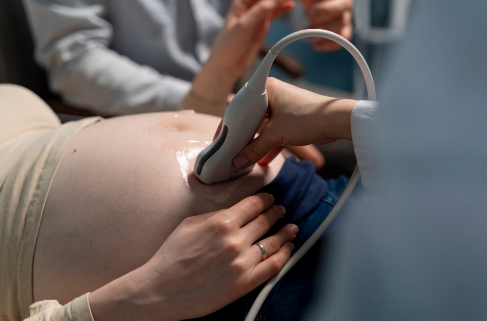 На Житомирщині жінка втратила дитину за крок від пологів через помилку лікаря