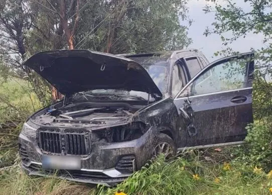 На Житомирщині перекинувся BMW: постраждали діти