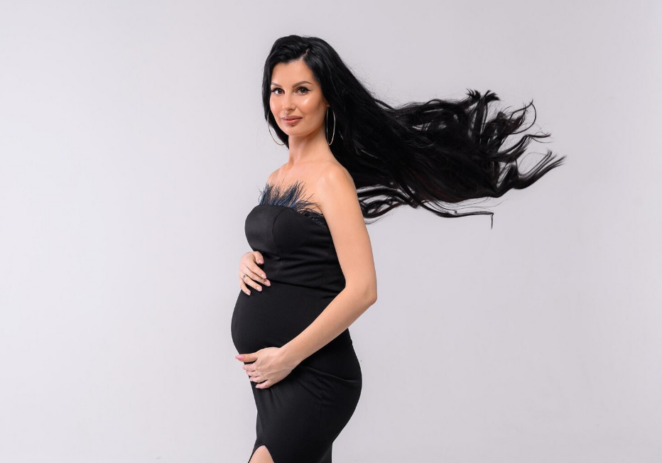 Чи можна стригти та фарбувати волосся вагітним: правда, про яку не говорять