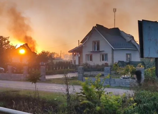 Наслідки вибуху та пожежі у селі Березина на Житомирщині