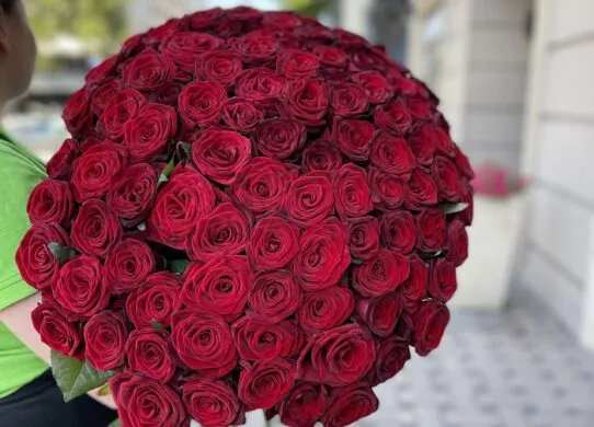 Великі букети троянд