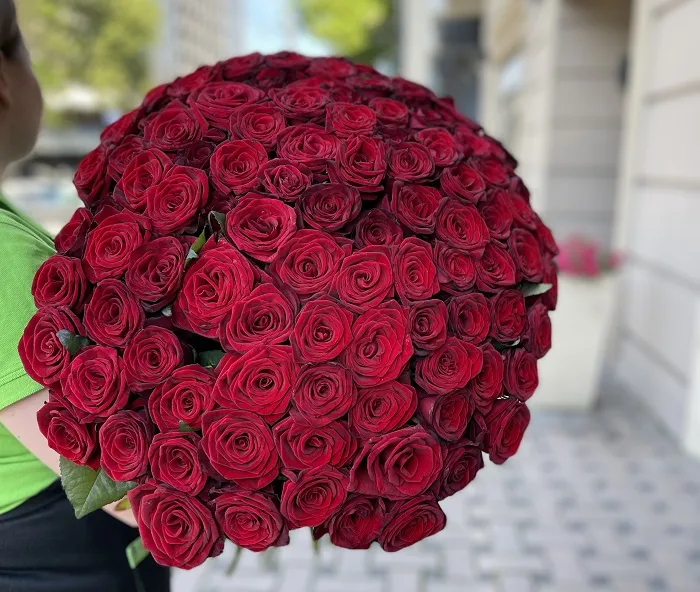 Великі букети троянд