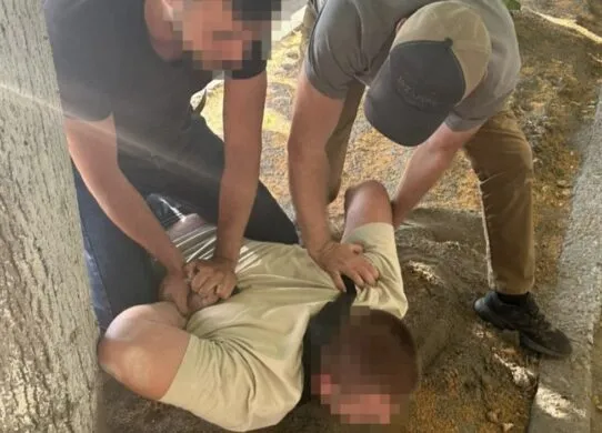 Затримання чиновника Коростенської міськради за хабар у $4000 за фіктивну посаду