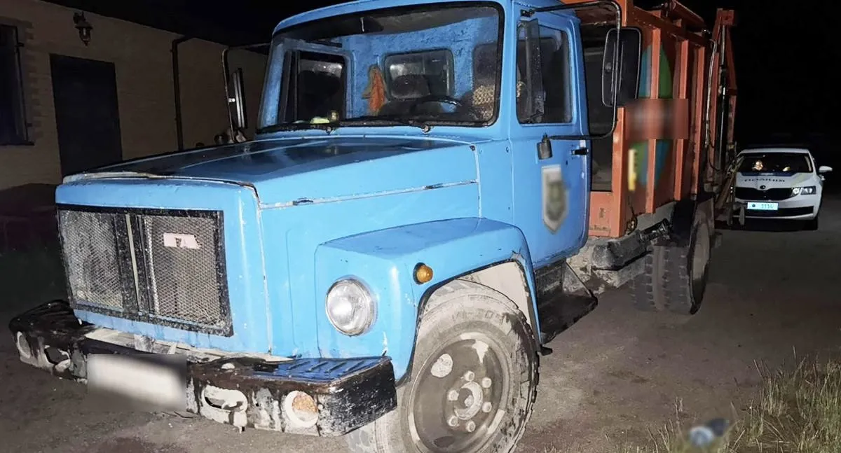 У Житомирському районі 18-річний хлопець угнав сміттєвоз