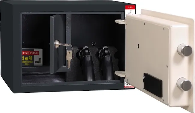 Личная безопасность и соблюдение закона: зачем нужен сейф под пистолет