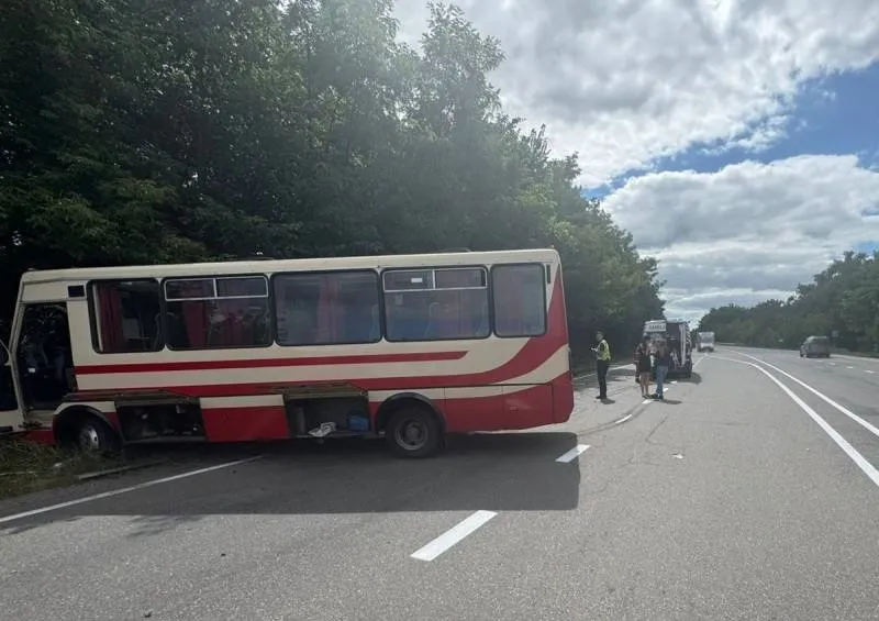 В ДТП потрапив автобус Вінниця - Житомир: 9 постраждалих