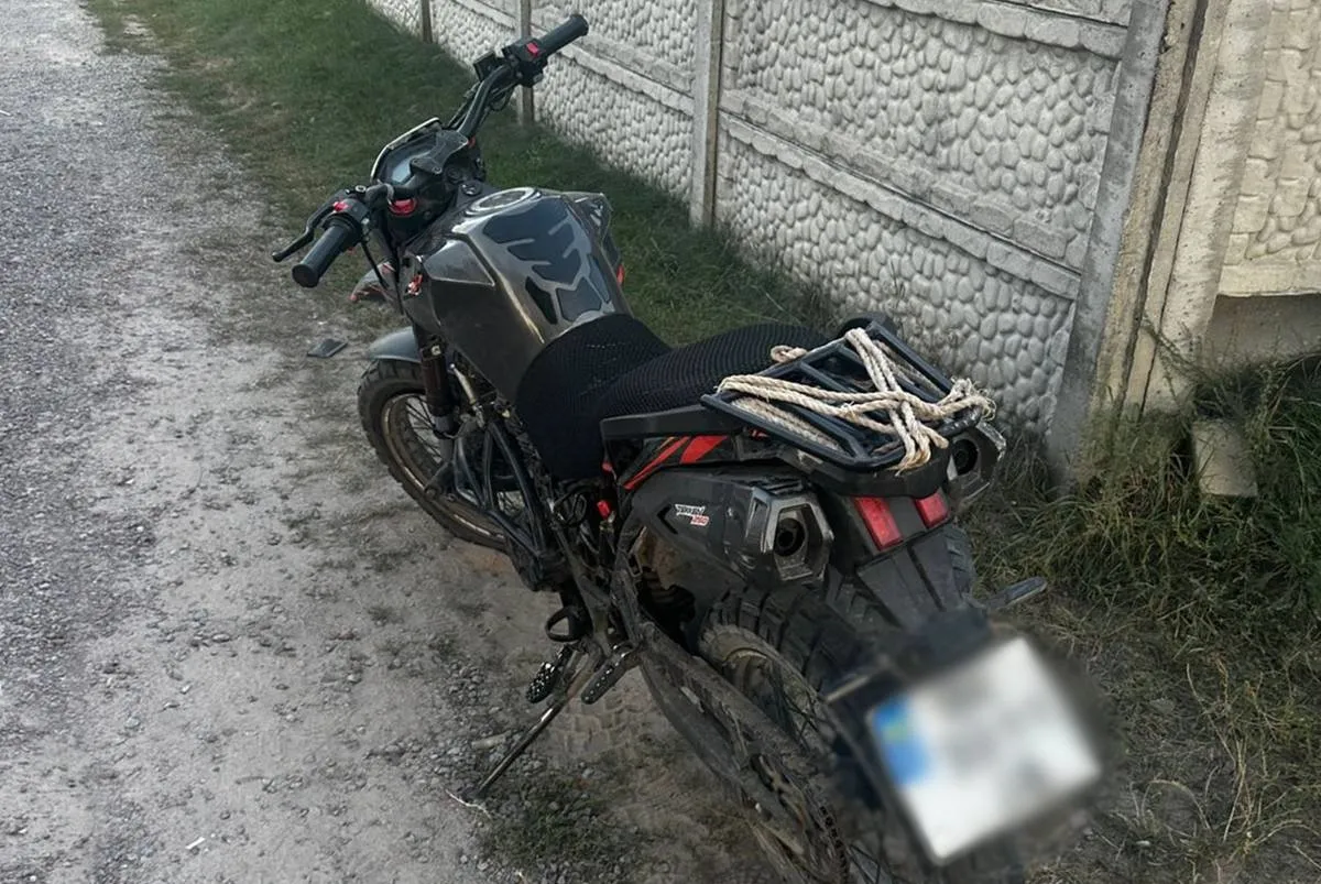 У Житомирському районі 13-річна дитина на мотоциклі потрапила в ДТП