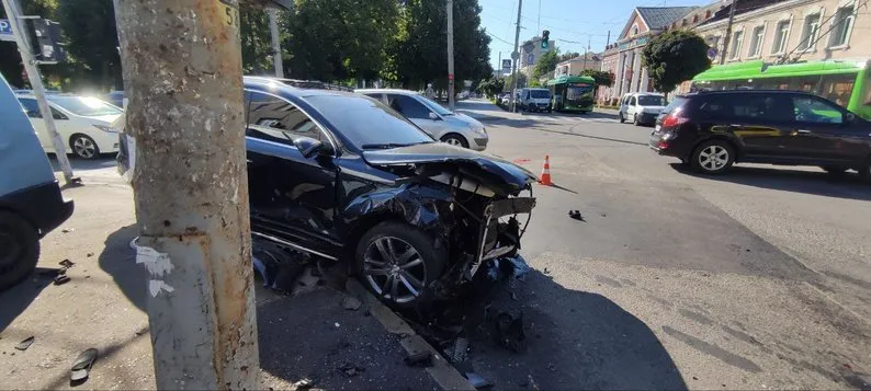 У центрі Житомира зіткнулися чотири автівки