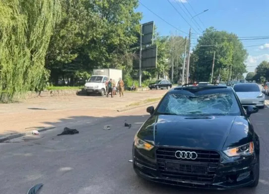 Трагічна ДТП у Житомирі: під колесами авто загинув підліток