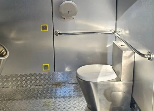 Так виглядає інклюзивна вбиральня у Львові