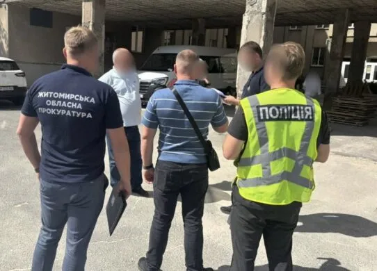 33 мільйони збитків: на Житомирщині викрили масштабні корупційні схеми та земельні махінації