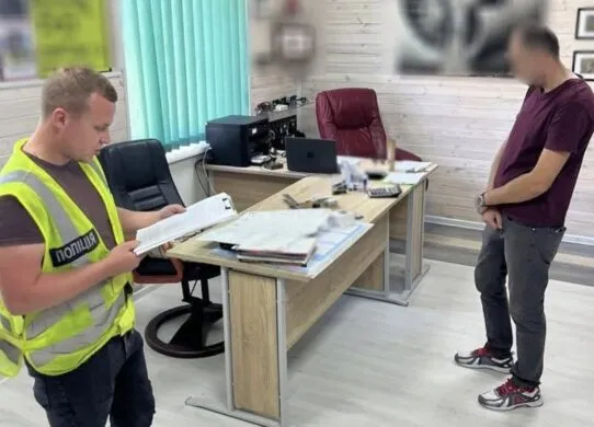 Підрядник на Житомирщині встановив неякісні вікна у дитсадок, щоб вкрасти гроші