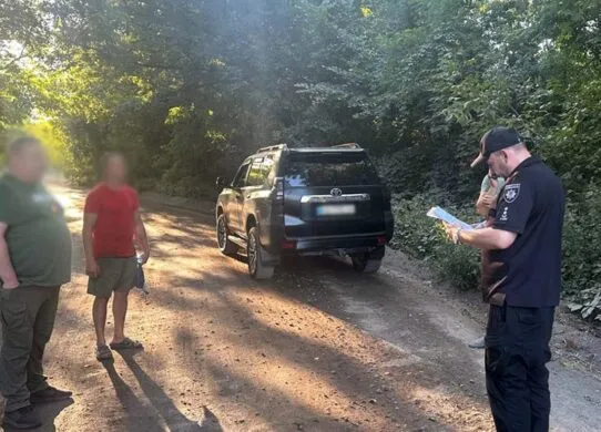 На Житомирщині з тіктокерів вимагали гроші за "кришування" блогів