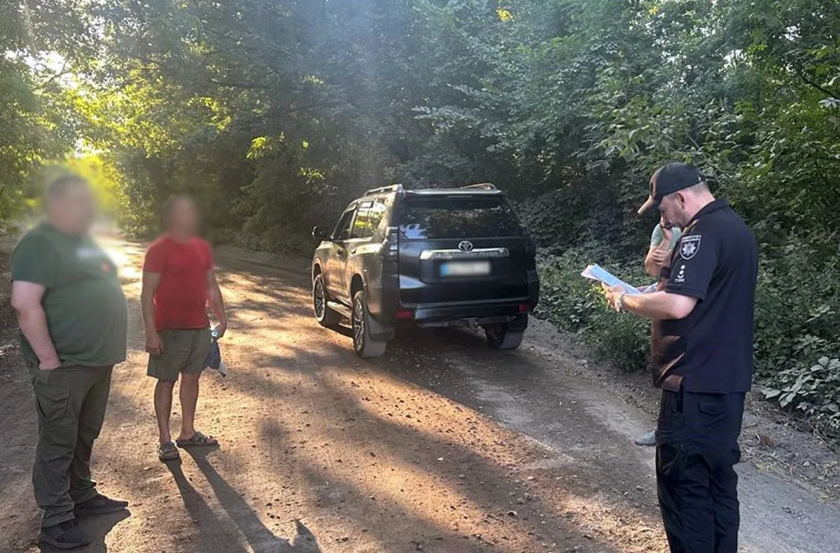 На Житомирщині з тіктокерів вимагали гроші за "кришування" блогів