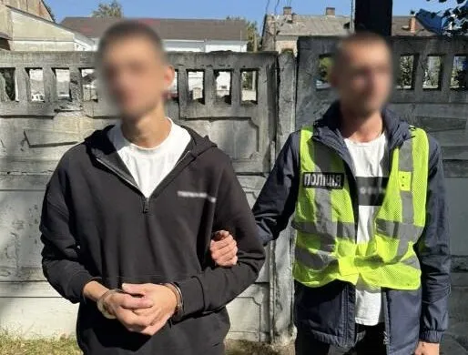 Пограбування у Житомирі: молодого хлопця побили просто на вулиці