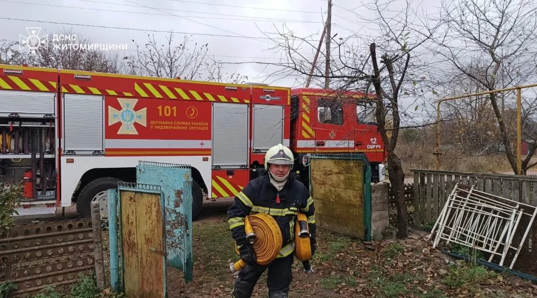 На Коростенщині жінка отримала опіки, намагаючись загасити пожежу