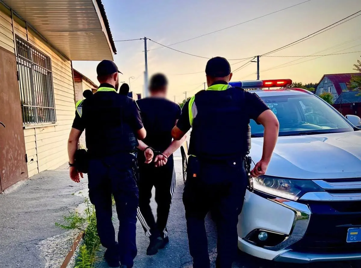 У Звягелі чоловік відкрив стрілянину по сусідах: поліція завершила розслідування