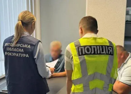Хотів “допомогти” - тепер під слідством: чиновник віддав землю громади “своїм”