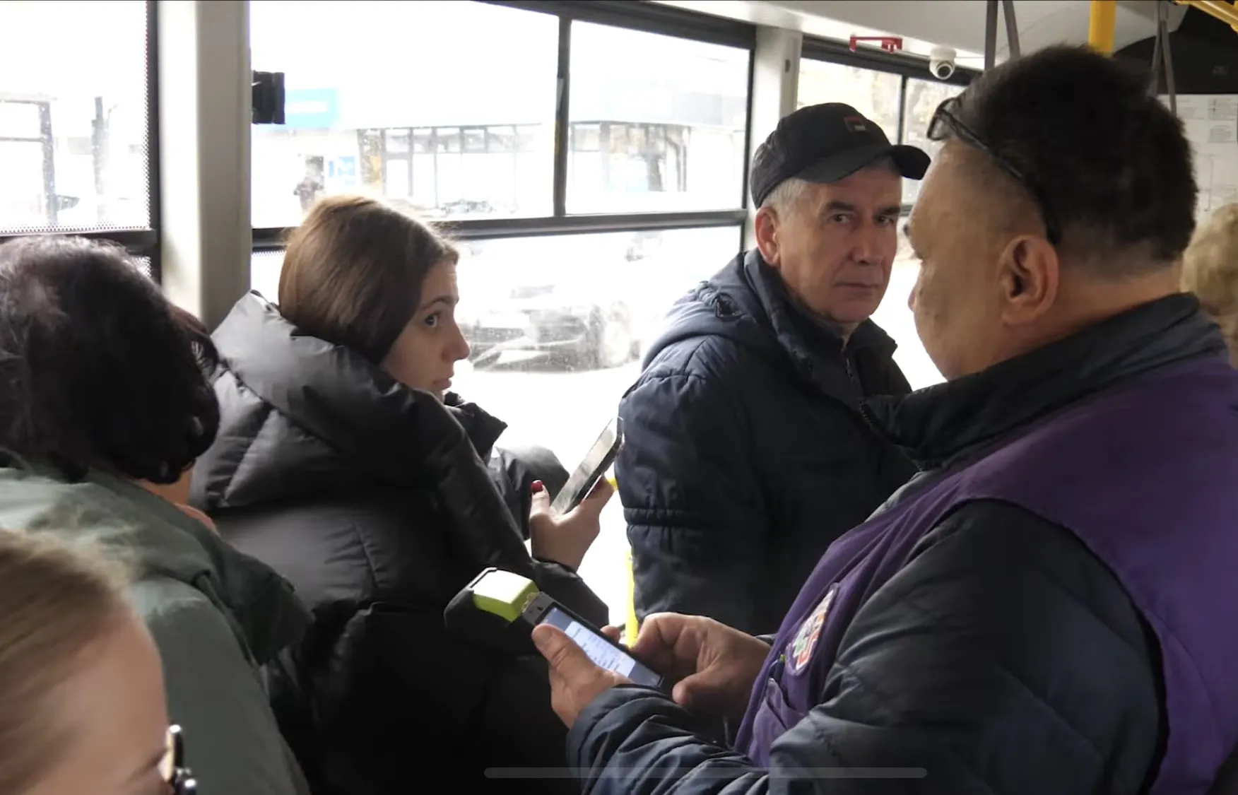 Житомирські «зайці» активізувалися восени: кого ловлять у тролейбусах