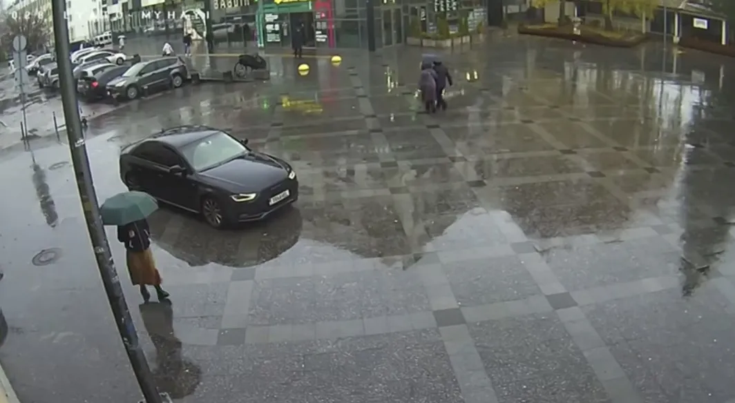 На Михайлівській у Житомирі водій заїхав у пішохідну зону