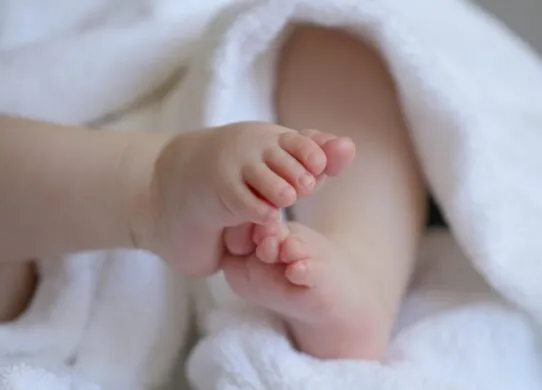 У Житомирі на вулиці знайшли новонародженого хлопчика