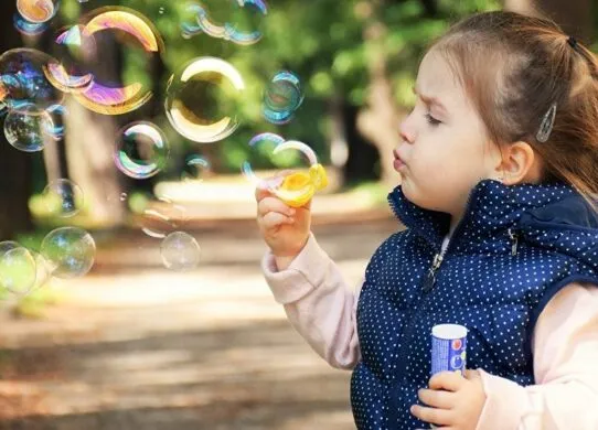 Збираємося на прогулянку з дитиною: що взяти з собою