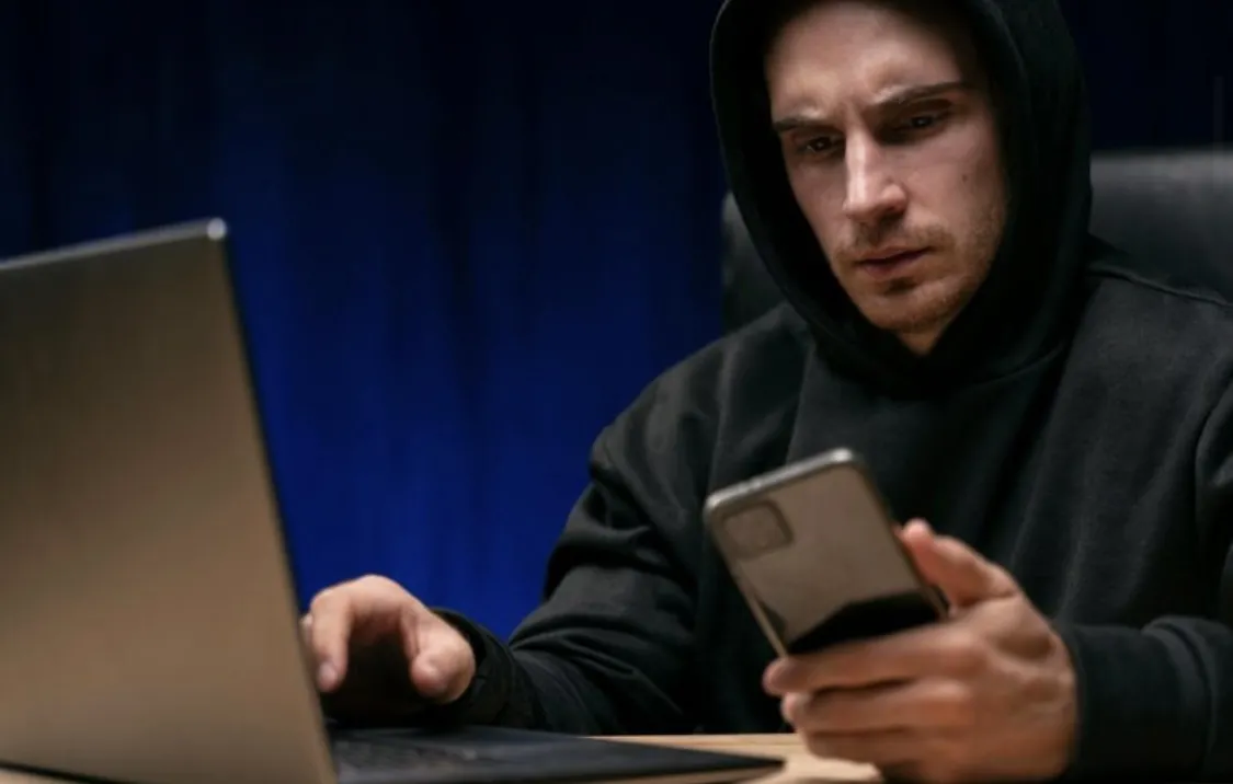 На Житомирщині шахраї обманули чоловіка на 7 тисяч гривень за «автобус за кордон»