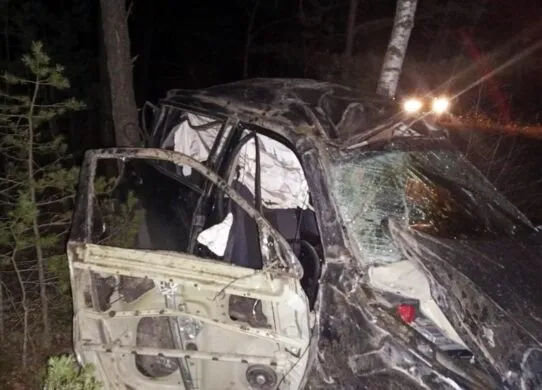 На Житомирщині автівка злетіла з дороги: троє постраждалих