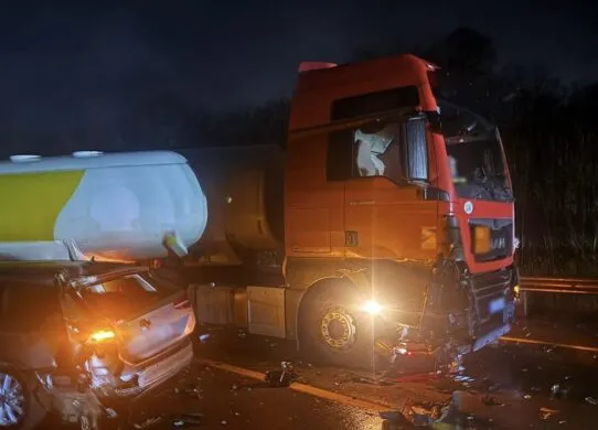 На Житомирщині сталася аварія, в якій загинула пасажирка мікроавтобуса