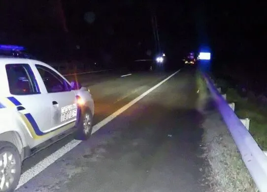 На Житомирщині вантажівка задавила пішохода: деталі