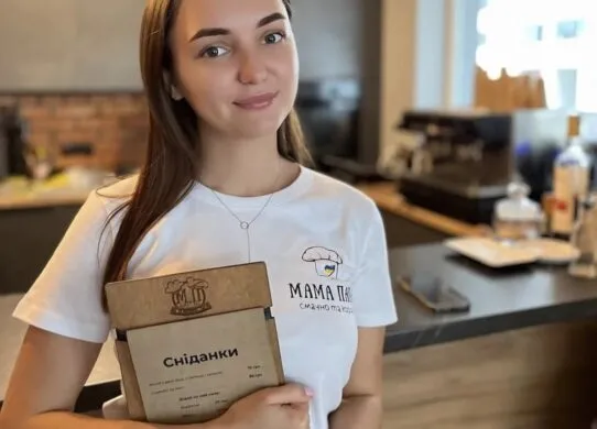 Виготовлення корпоративного одягу та аксесуарів для бізнесу під ключ в Житомирі: практичний гід