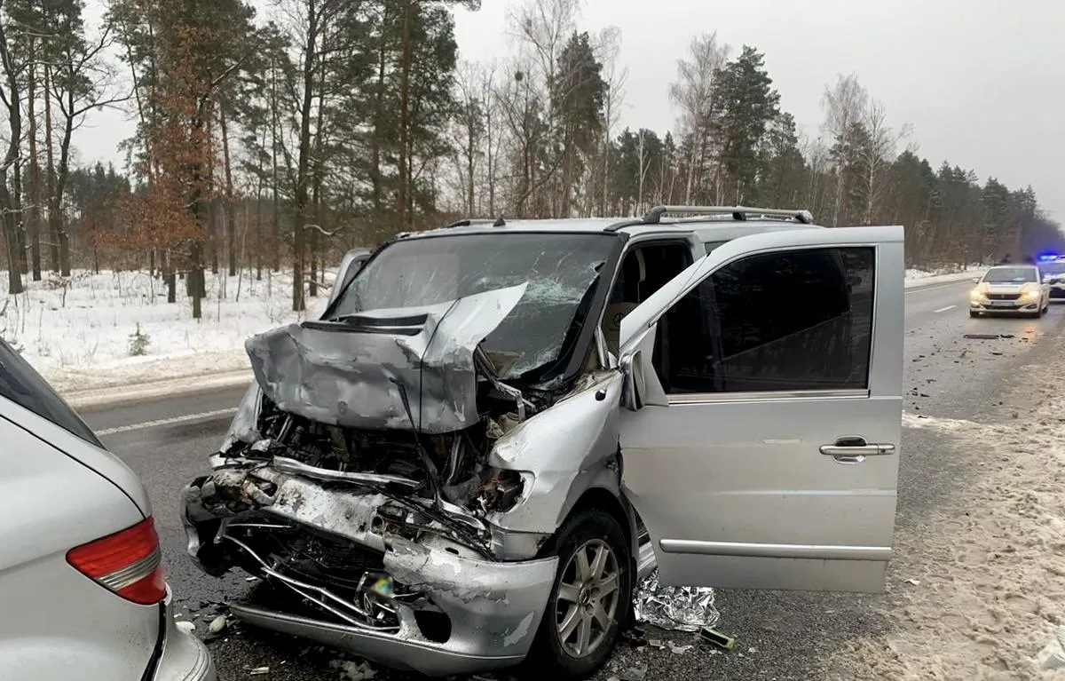 На Житомирщині зіткнулися чотири авто: є загиблий та поранені