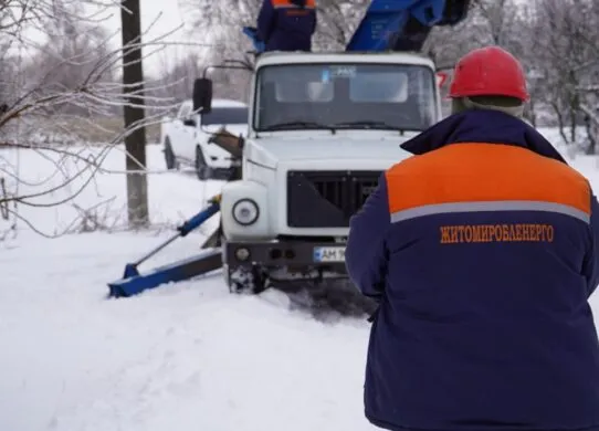 Житомирщину замело: випали рекордні 35 см снігу