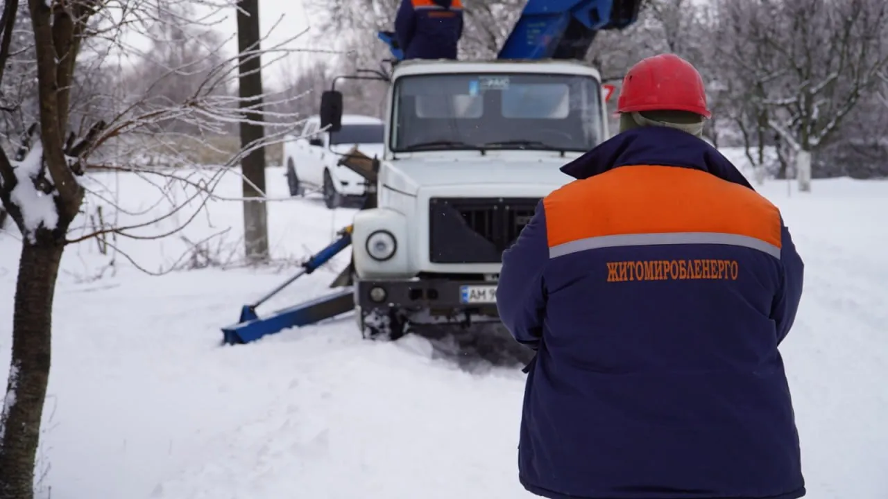 Житомирщину замело: випали рекордні 35 см снігу