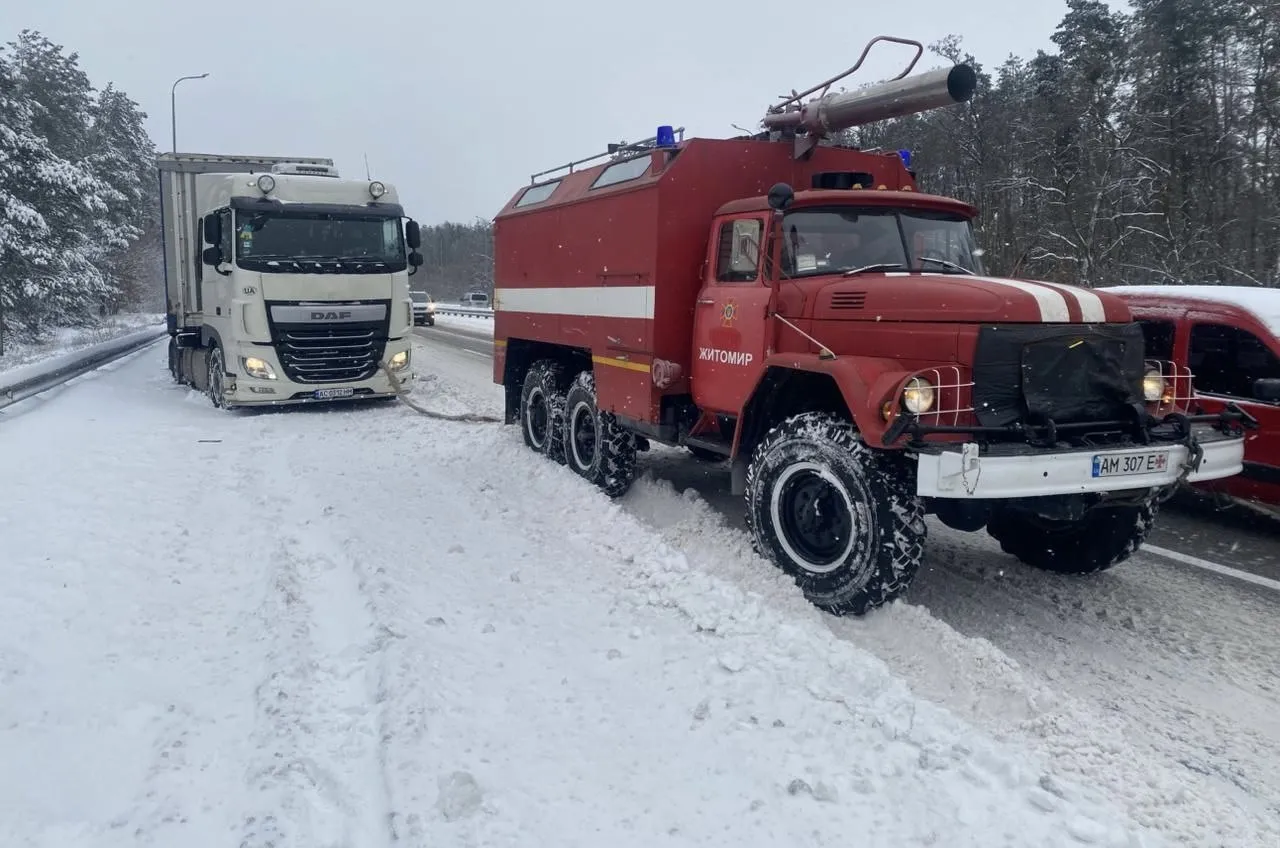 Житомирщина потопає у снігу: наслідки негоди