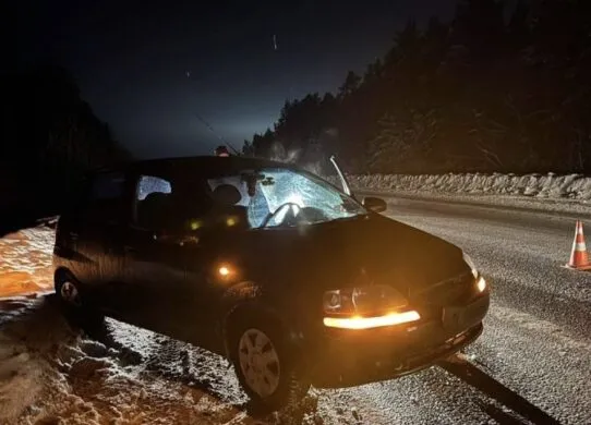 Поліція розшукує рідних чоловіка, що потрапив у ДТП під Житомиром